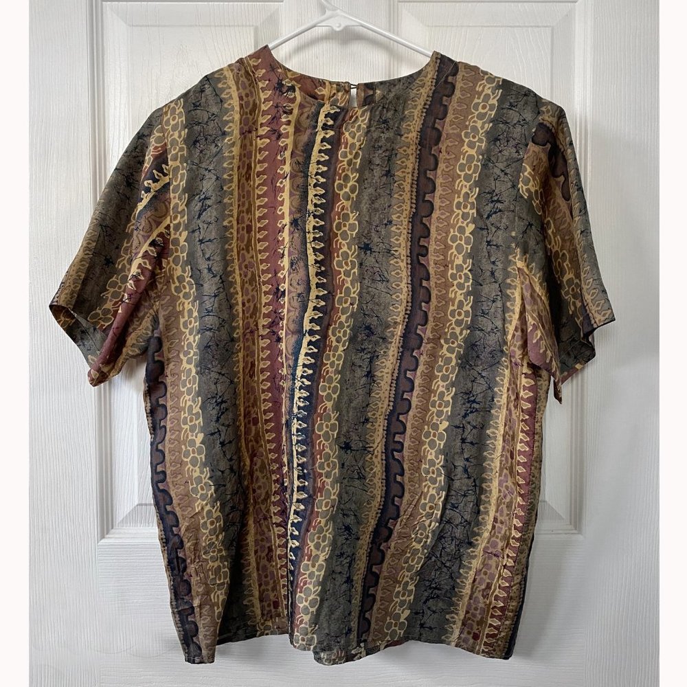 “M. J. Carroll” Size Medium, short-sleeve, scoop neck, 100% silk blouse